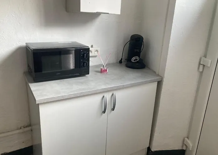 Charmante Petite Maison A Olne